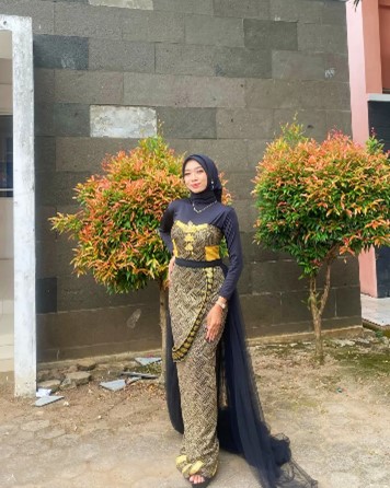 Long Dress Etnik Hitam Gold